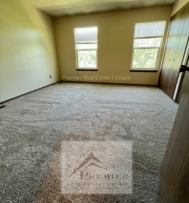 Building Photo - 2158 Baltimore Cir