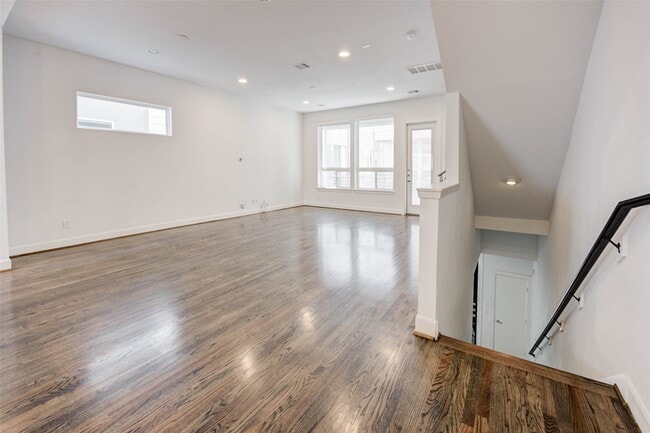 Building Photo - 1743 Eado Point Ln