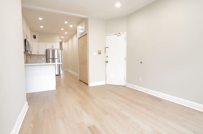 Building Photo - 931 Park Ave