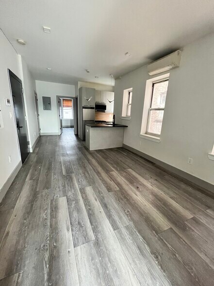 181 Baldwin Ave 2R - 175 Baldwin Ave