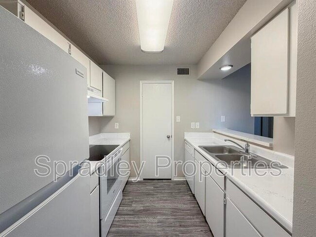 Building Photo - Troy Terrace Apartments