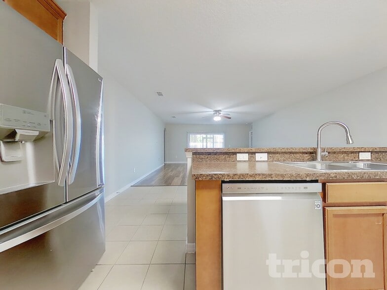 Building Photo - 492 Shirley Dr