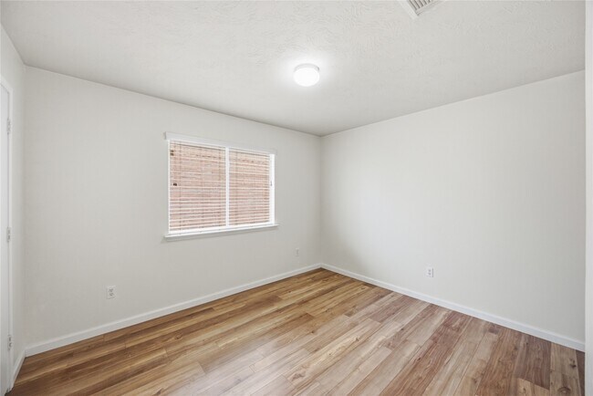 Building Photo - 2619 Dylans Crossing Dr