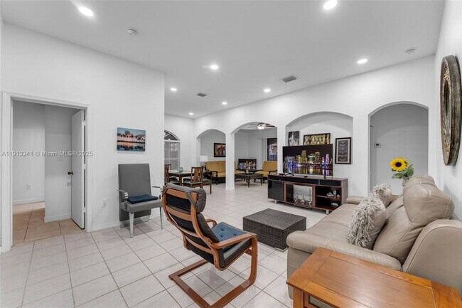 Building Photo - 3141 SW 154th Ct