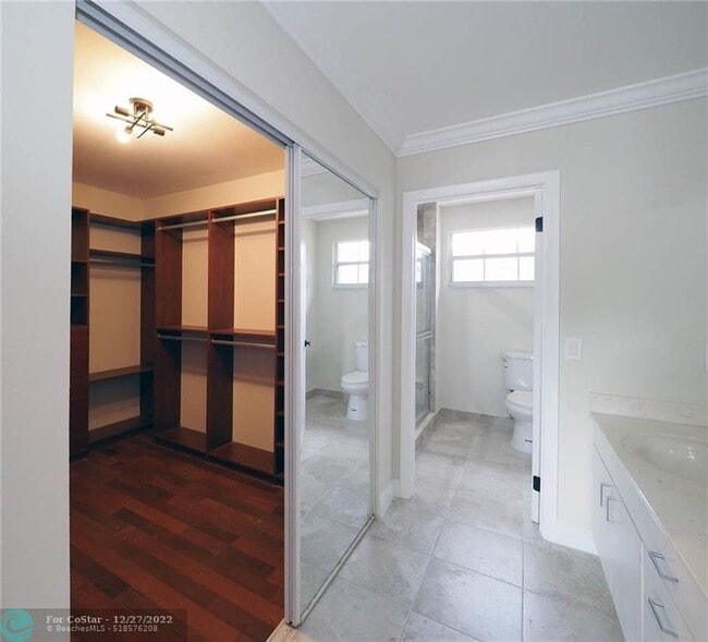 Building Photo - 10764 Lenox Rd