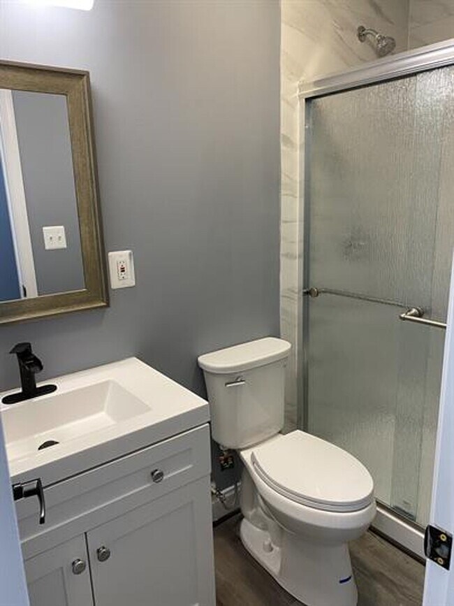 Building Photo - 6504 Armstrong Ave