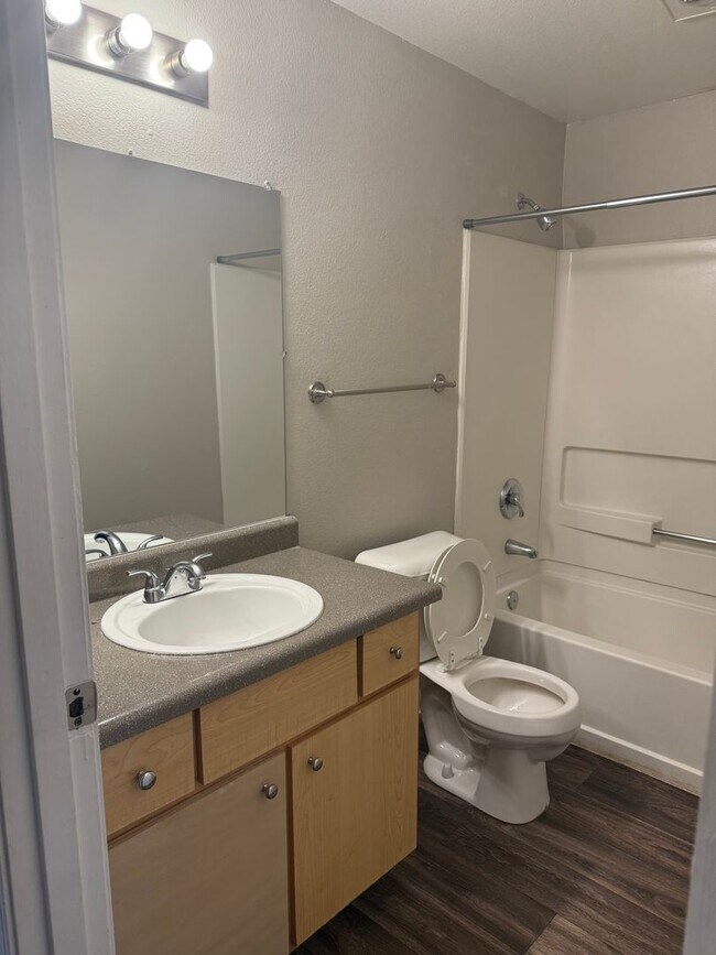 Building Photo - A New Wave of Living Here At Powell Court Apartments!