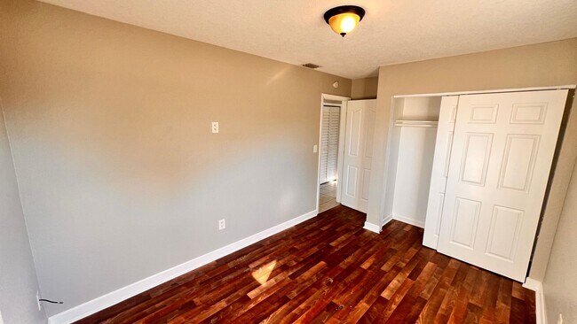 Building Photo - $300 off of a month of rent! Charming 3-Bedroom Home in Deltona! – Pets Welcome (Up to 30 lbs) – ...