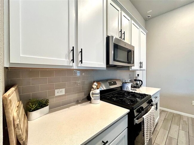 Building Photo - 115 Forsythia Trail