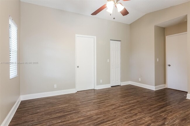 Building Photo - 5315 NW 93 Ave