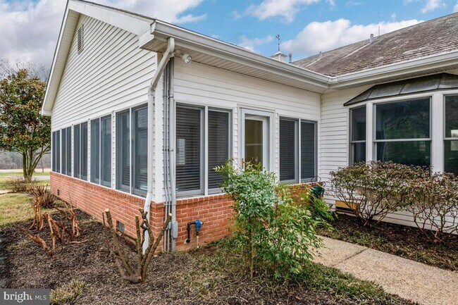 Building Photo - 15321 FALLS