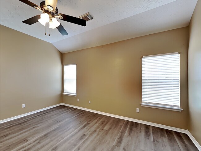 Building Photo - 2315 Perkins Crossing Dr