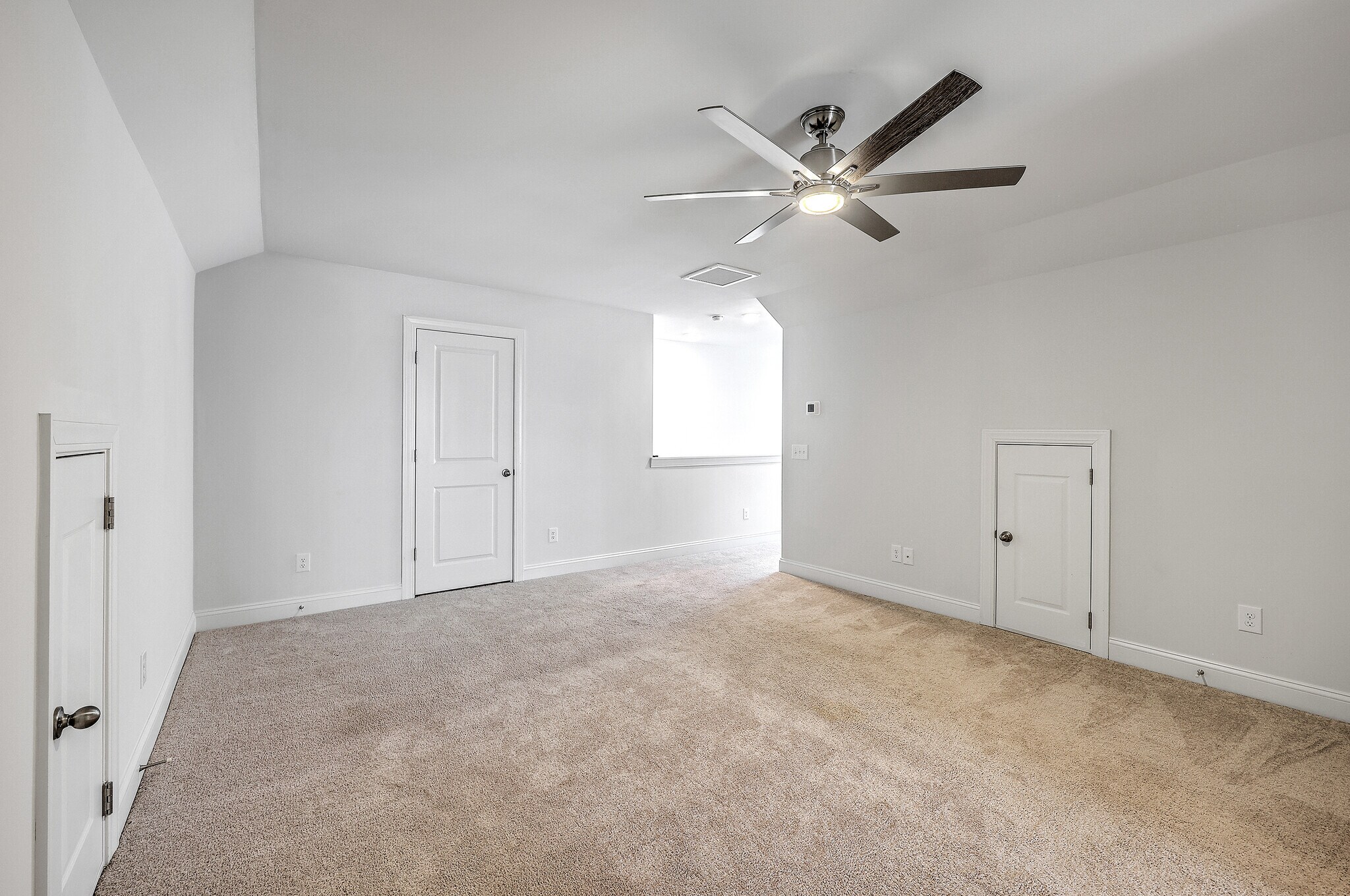 Building Photo - 316 Long Pier St