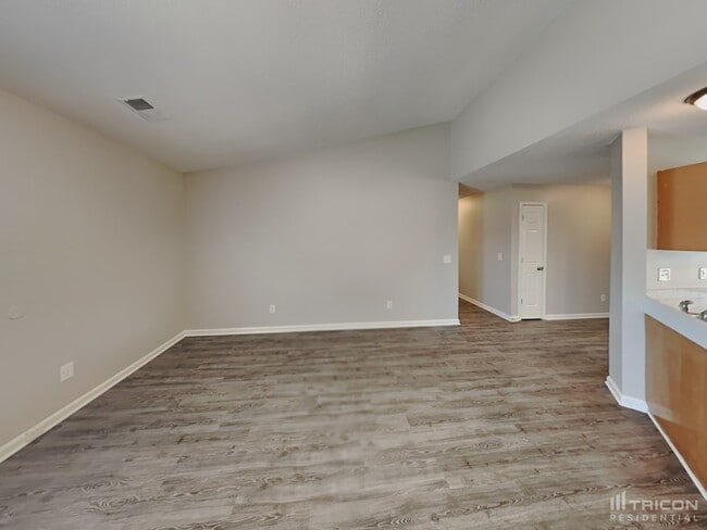 Building Photo - 8 Magnolia Bay Ct