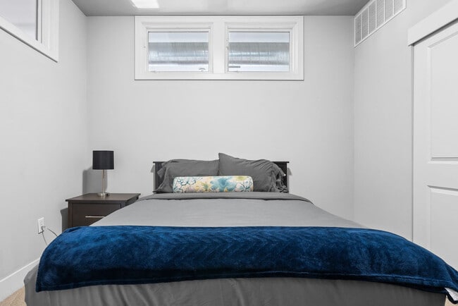 Building Photo - 235 S Delaware St