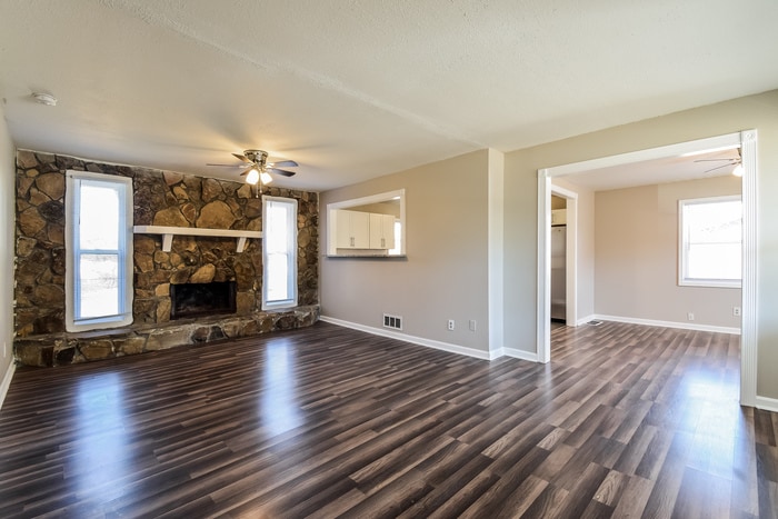 Building Photo - 455 Emmett St