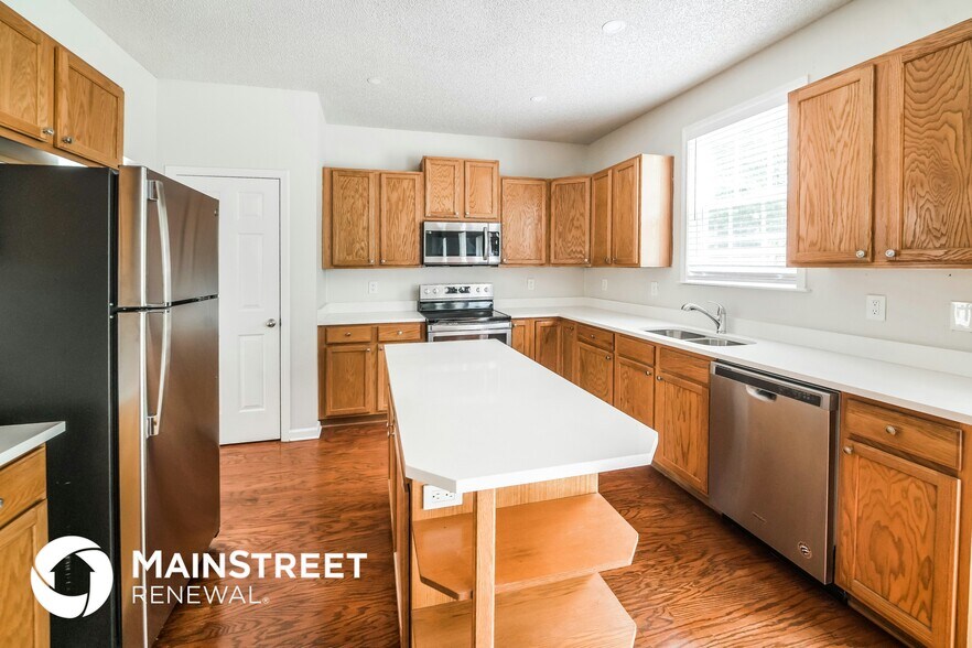 Building Photo - 4475 Feather Way