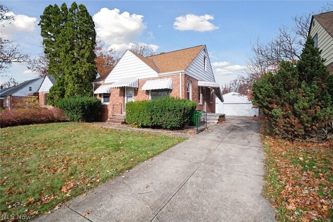 Building Photo - 25301 Marsdon Dr