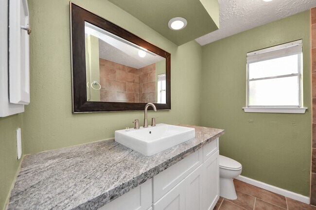 Building Photo - 20411 Jasperwood Ln