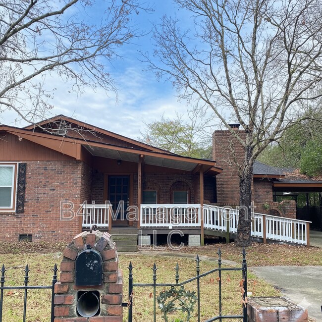 Building Photo - 2528 Burbank Pl