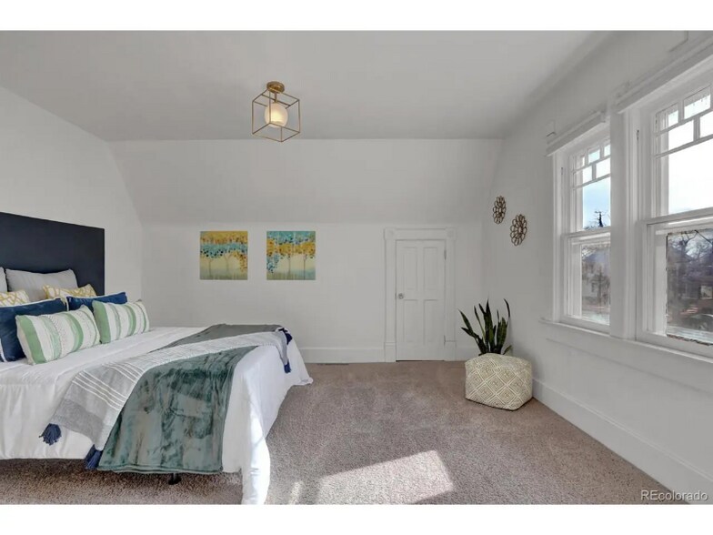 Building Photo - 1120 W Colorado Ave