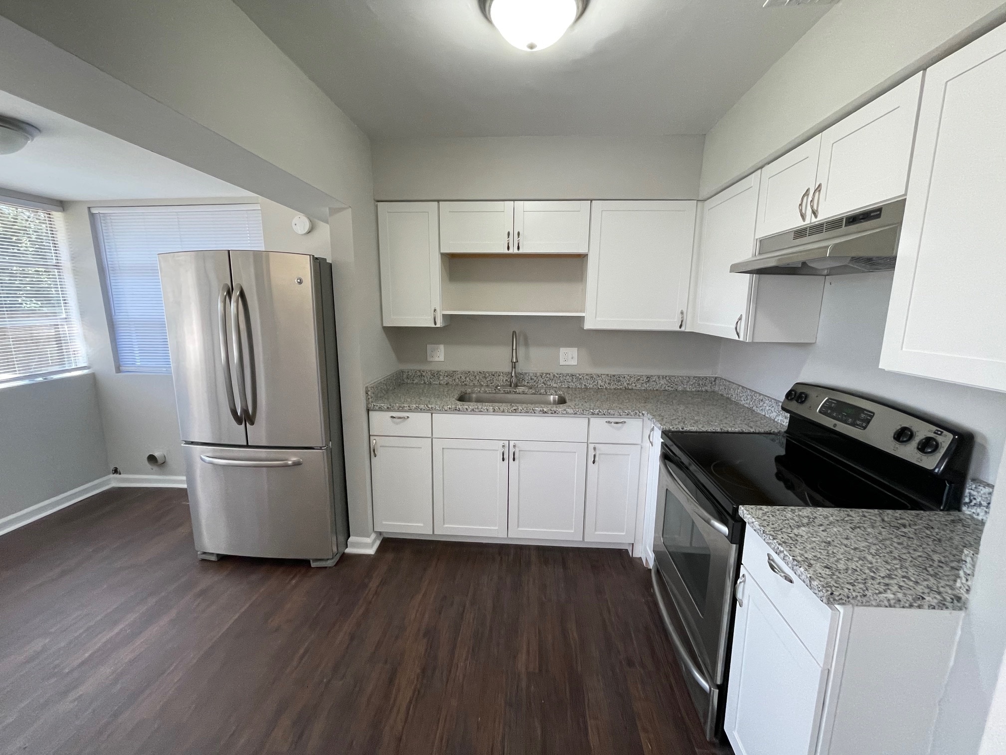Building Photo - 2032 Geneve St