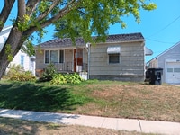 Building Photo - 640 N Summit St