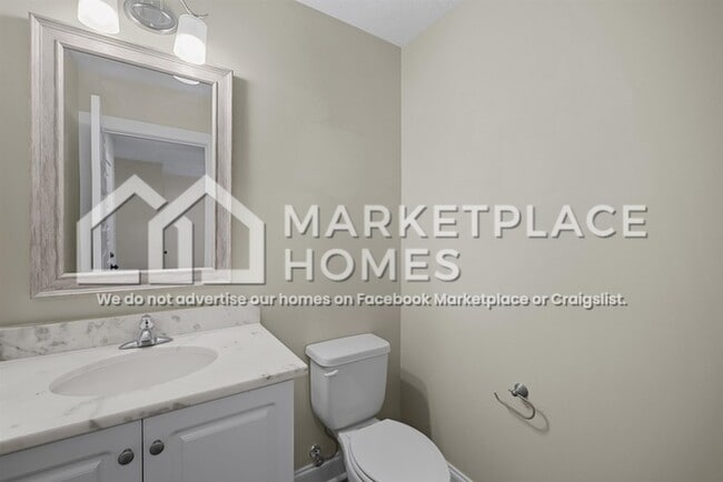 Building Photo - 2219 Perrins Ln