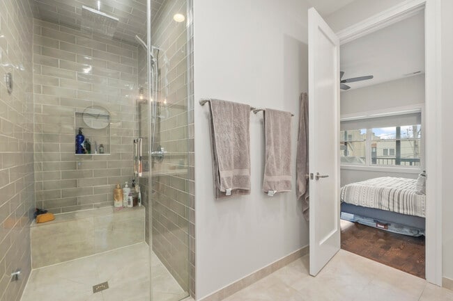 Building Photo - 1621 N Humboldt Blvd