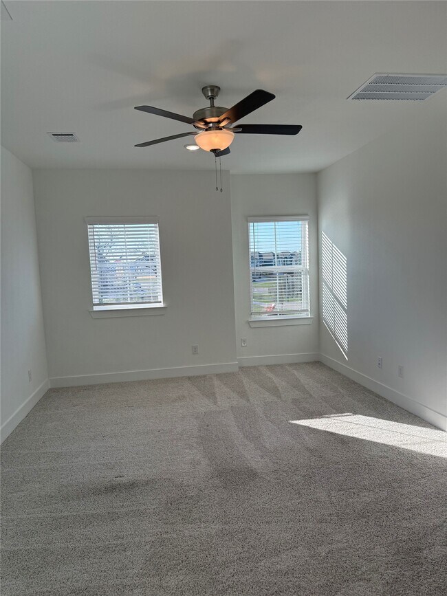 Building Photo - 1442 Shaded Rock Dr