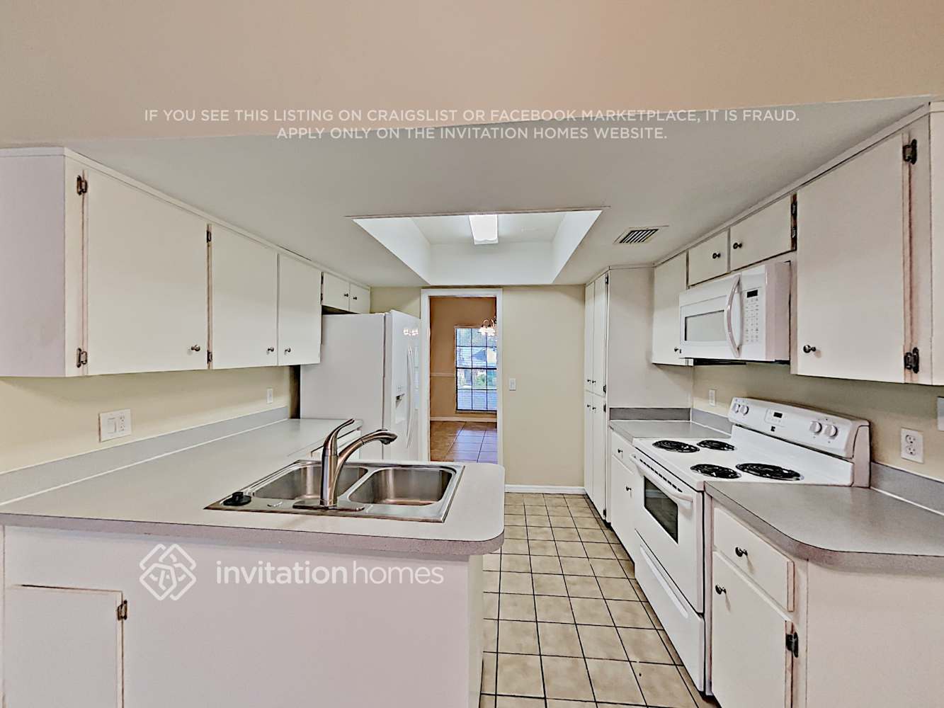 Building Photo - 216 Thistlewood Cir