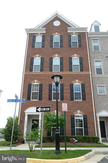 Building Photo - 43857 Kingston Station Terrace