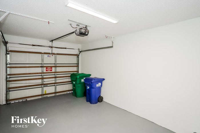 Building Photo - 17020 SW 145th Ct