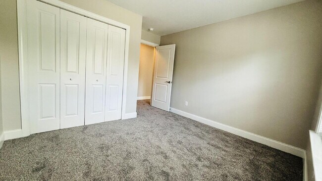 Building Photo - "Spacious 3-Bed, 2-Bath Condo Retreat in Fletcher – 1413 Sq Ft of Comfort. With $250 move in spec...