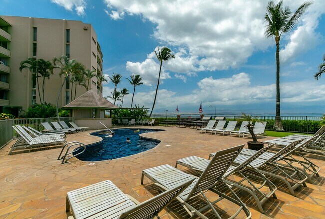Building Photo - 150 Hauoli St