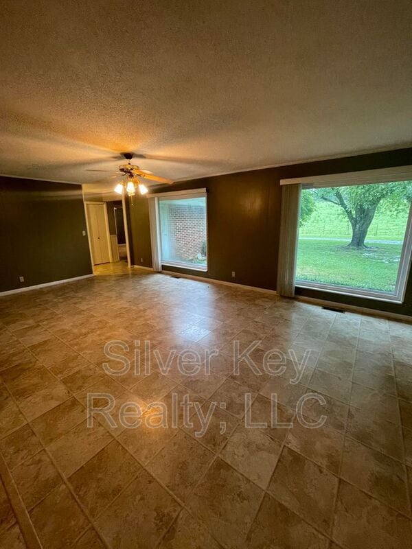 Building Photo - 227 Co Rd 121