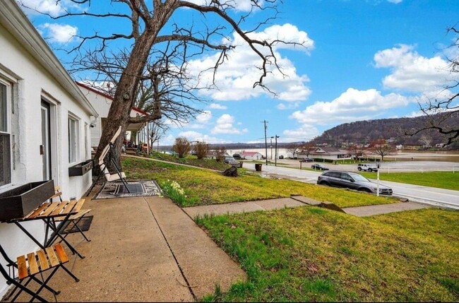 Building Photo - 1123 OH-552