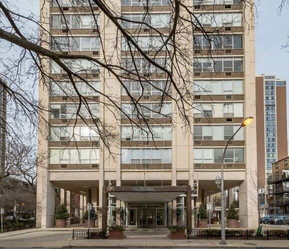 Building Photo - 70 W Burton Pl