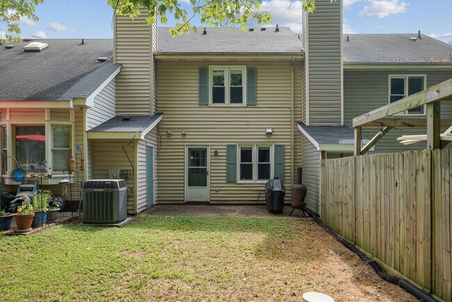 Building Photo - 107 Towne View Trail