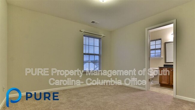 Building Photo - 995 Yarrow Ln