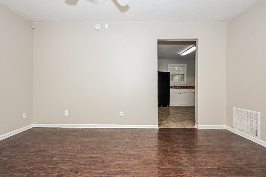 Building Photo - 164 Meadowlark Ln