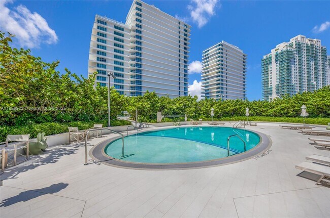 Building Photo - 500 Alton Rd