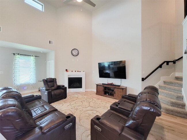 Building Photo - "Spacious 4-Bedroom Haven in Katy, TX with 3.5 Baths – Your Ideal Family Retreat Awaits!"