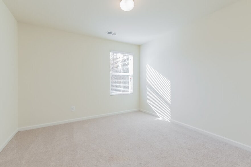 Building Photo - 60 Sharp Way