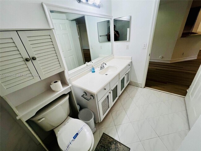 Building Photo - 771 SW 148th Ave