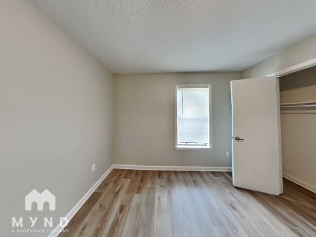 Building Photo - 7301 Hollorn Ln