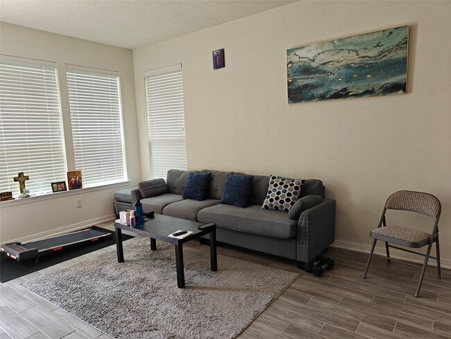 Building Photo - 1270 Glendora Dr