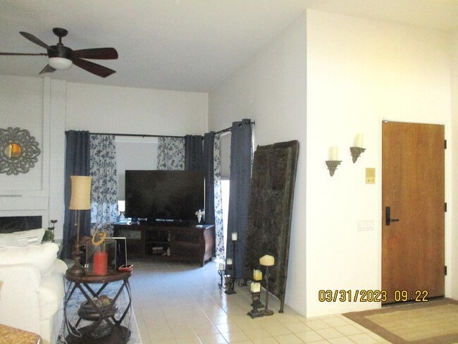 Building Photo - 73407 Foxtail Ln