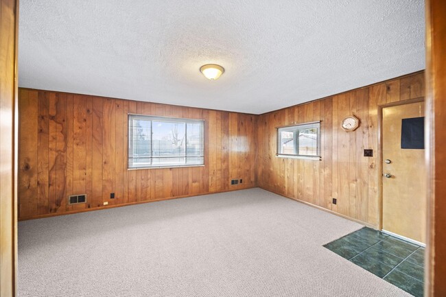 Building Photo - 1565 Garywood Ave