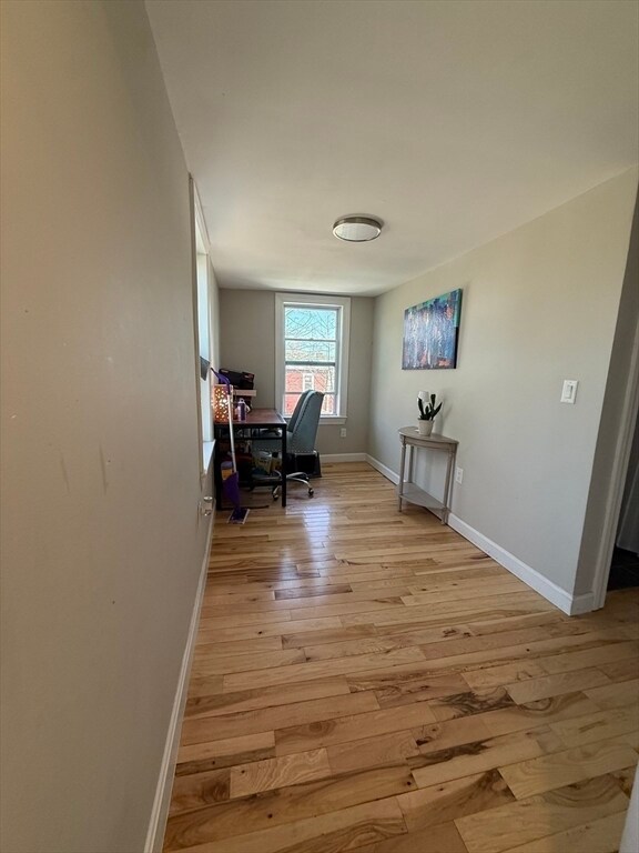 Building Photo - 86 Oak St